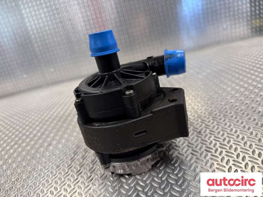 Vannpumpe til VW Passat 2015-2019 (Fase 1) (B8) (B8) (VOLKSWAGEN|04L 965 567|)