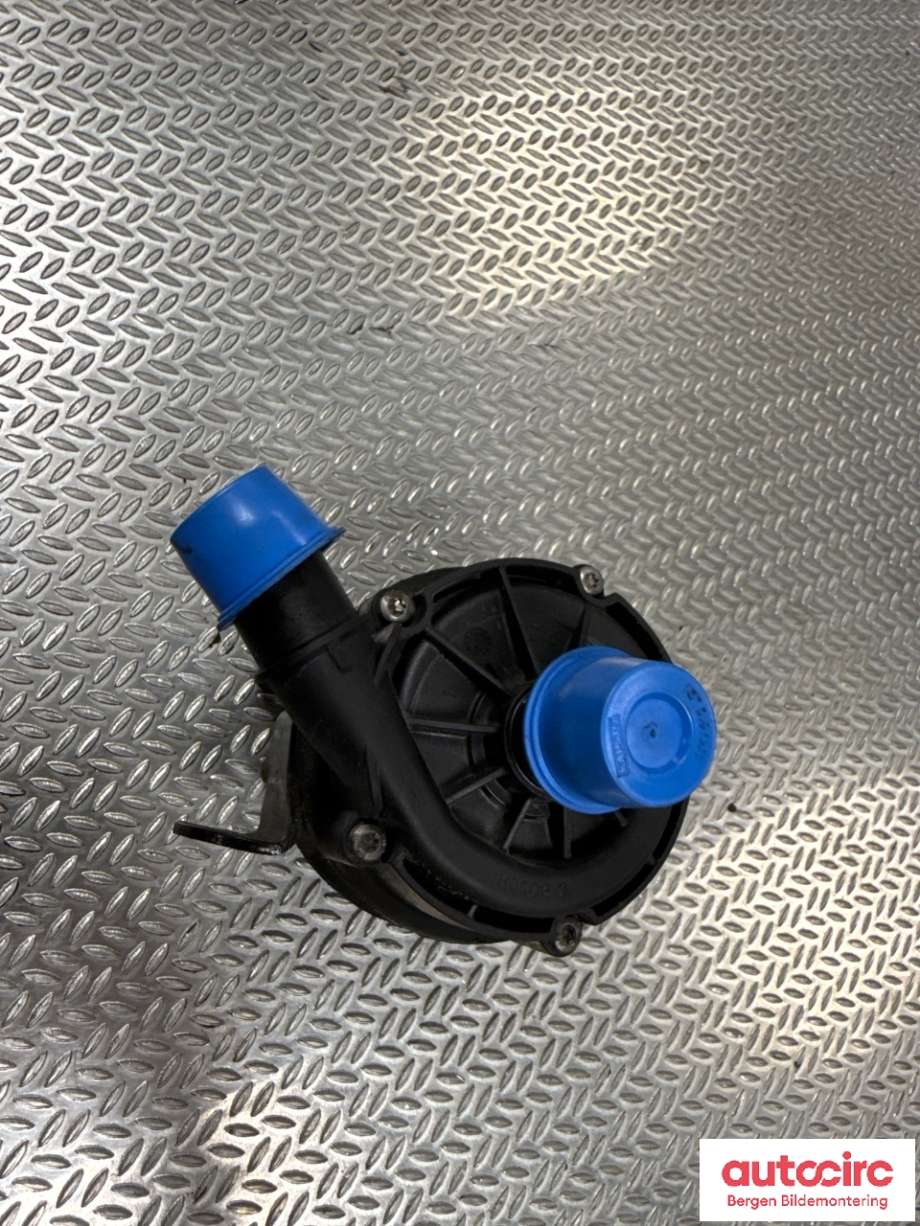 Vannpumpe til VW Passat 2015-2019 (Fase 1) (B8) (B8) (VOLKSWAGEN|04L 965 567|)