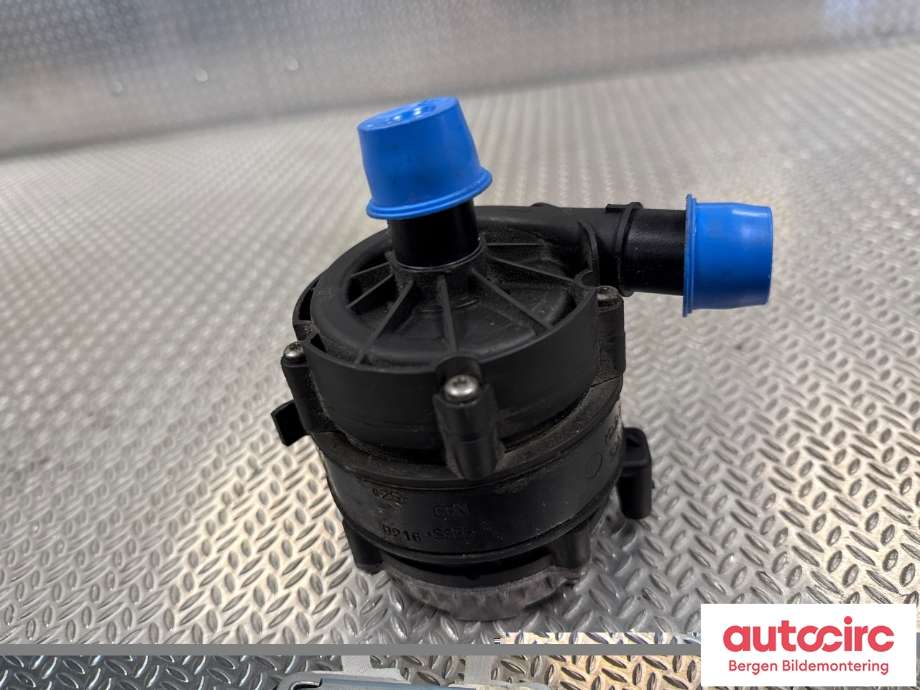 Vannpumpe til VW Passat 2015-2019 (Fase 1) (B8) (B8) (VOLKSWAGEN|04L 965 567|)