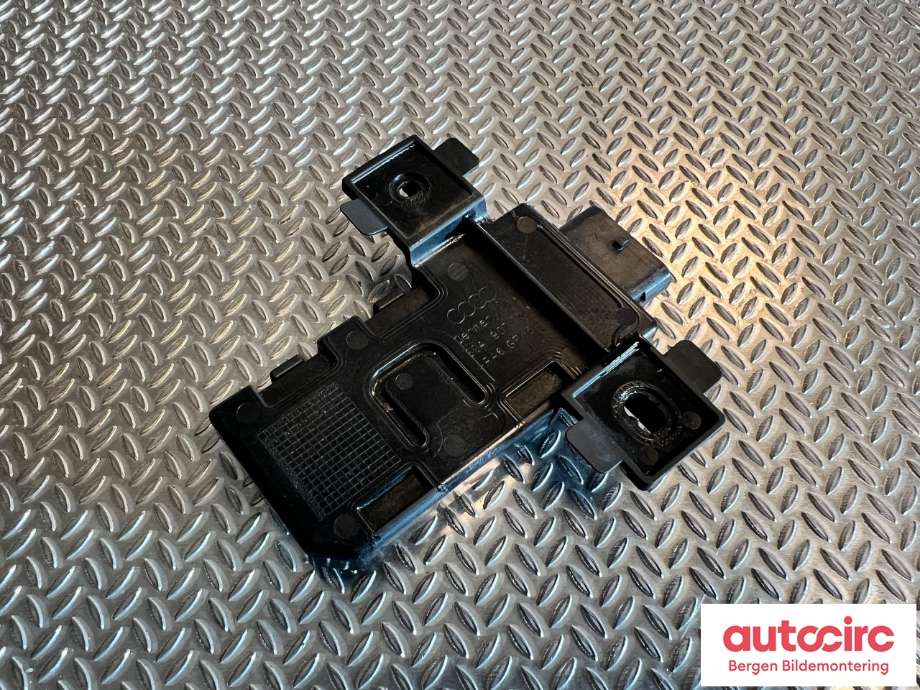 Sensor diverse til Audi Q4 e-tron 2021-->>  (AUDI|5WA 962 133 D|)