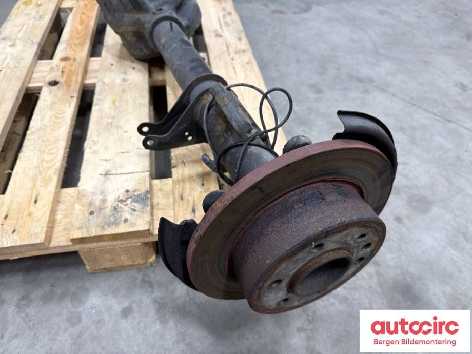 Bakaksel til Mercedes Sprinter 2006-2013 (Fase 1) (906) (906) (MERCEDES|A 000 350 04 00|)