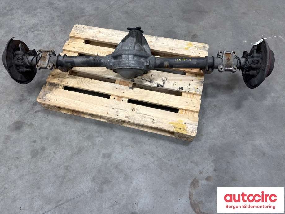 Bakaksel til Mercedes Sprinter 2006-2013 (Fase 1) (906) (906) (MERCEDES|A 000 350 04 00|)