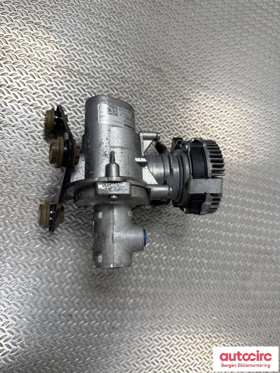 Diverse deler til VW Passat 2015-2019 (Fase 1) (B8) (B8) (VOLKSWAGEN|5QE 614 307 H|)