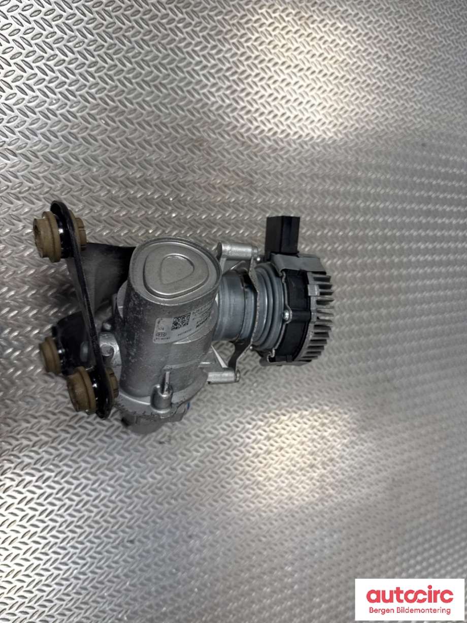 Diverse deler til VW Passat 2015-2019 (Fase 1) (B8) (B8) (VOLKSWAGEN|5QE 614 307 H|)