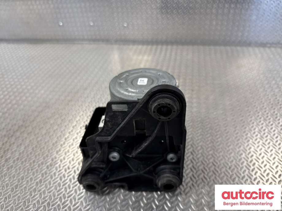 ABS sentral til VW Passat 2015-2019 (Fase 1) (B8) (B8) (VOLKSWAGEN|5Q0 614 517 BL|)