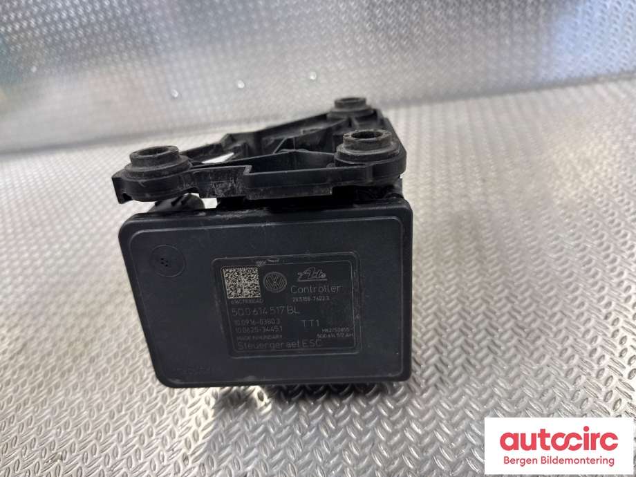 ABS sentral til VW Passat 2015-2019 (Fase 1) (B8) (B8) (VOLKSWAGEN|5Q0 614 517 BL|)