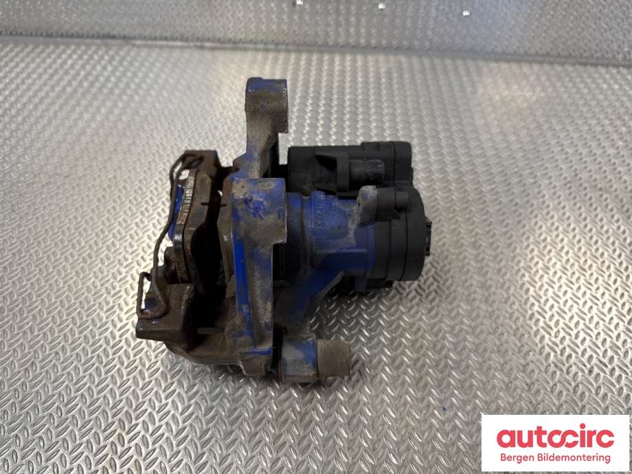 Bremsecaliper venstre bak til VW Passat 2015-2019 (Fase 1) (B8) (B8) (VOLKSWAGEN|3Q0 615 423 B|)