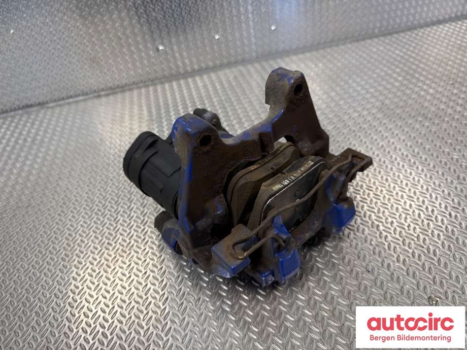 Bremsecaliper venstre bak til VW Passat 2015-2019 (Fase 1) (B8) (B8) (VOLKSWAGEN|3Q0 615 423 B|)