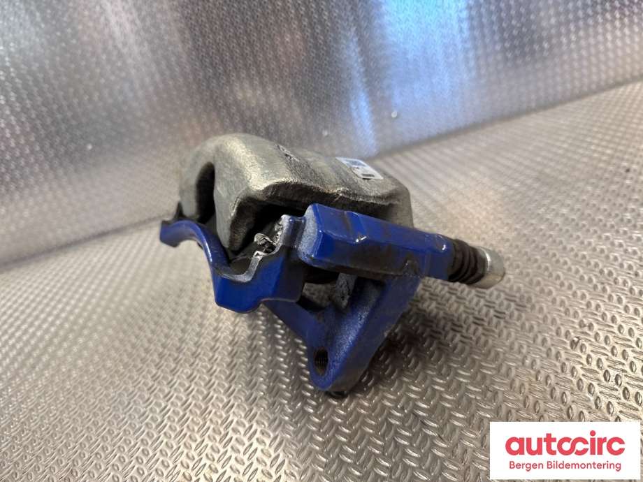 Bremsecaliper venstre foran til VW Passat 2015-2019 (Fase 1) (B8) (B8) (VOLKSWAGEN|3Q0 615 423 B|)