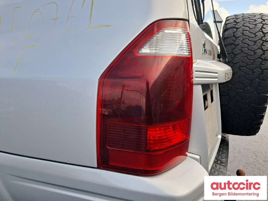 Baklykt venstre til Mitsubishi Pajero, 2000-2006 (Type III)  (MITSUBISHI|MN133765)