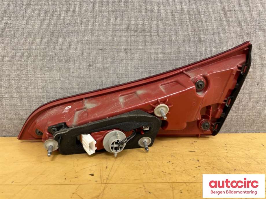 Baklykt venstre indre til Kia e-Soul 2019-->> (Type III)  (KIA|92403-K0100|)