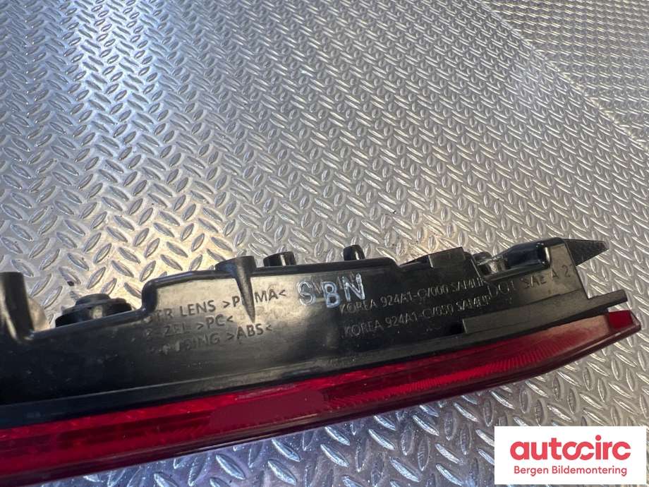 Refleksplate til Kia EV6 2021-->>  (KIA|92405CV450|)