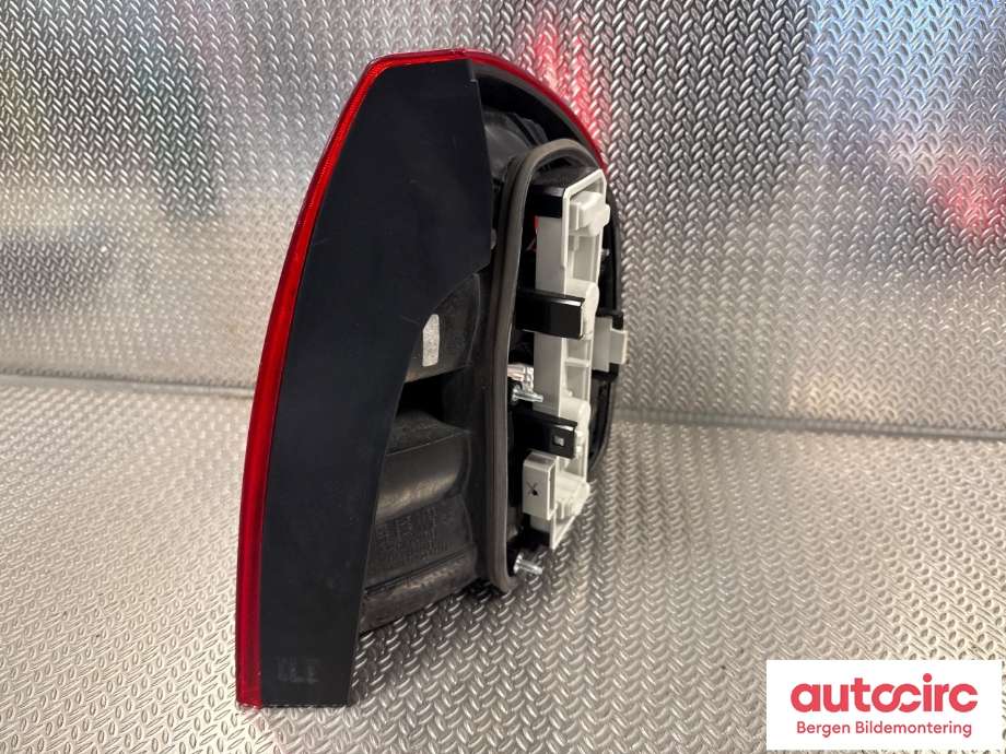 Baklykt venstre til Škoda Octavia 2009-2013 (Type II, Fase 2) (SKODA|1Z5 945 111 B|)