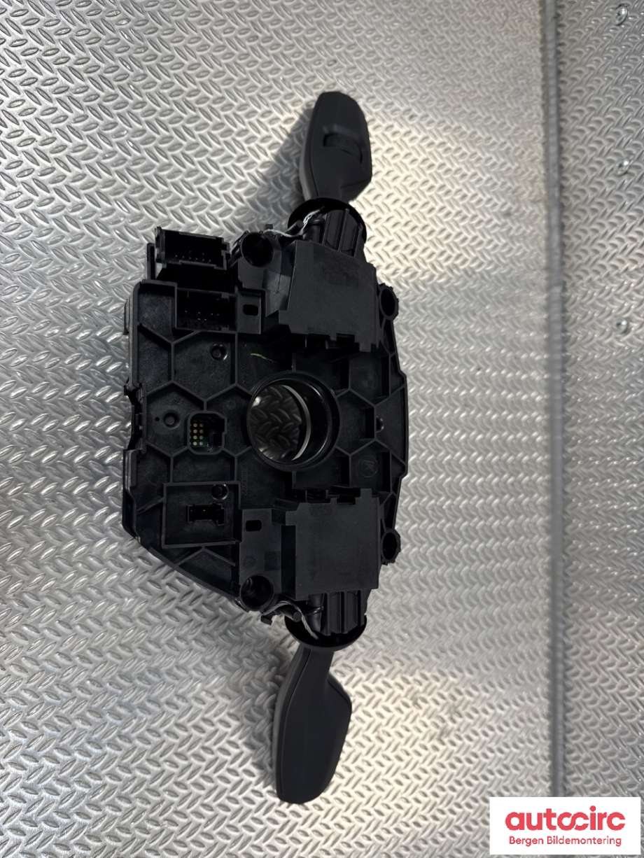 Bryter diverse til BMW i4 2021-->> (G26) (G26) (BMW|61 31 5 A32 036|)