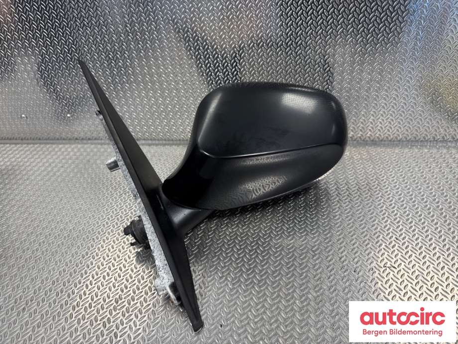 Diverse deler til BMW 1-Serie 2004-2011 (E81/E82/E87/E88) (E81/E82/E87/E88) (BMW|51 16 7 268 123|)