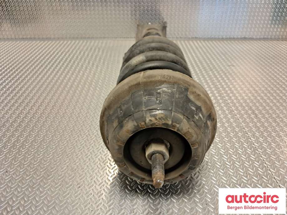 Støtdemper foran til VW Amarok 2010-2016 (Type I, Fase 1)  (VOLKSWAGEN|2H0 413 031 N|2H0 411 105 F|2H0 413 031 K)