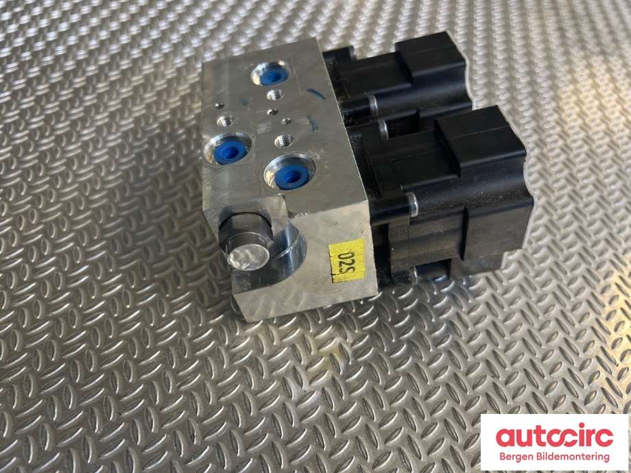 Diverse deler til Audi Q4 e-tron 2021-->>  (AUDI|1EA 816 682 E|)