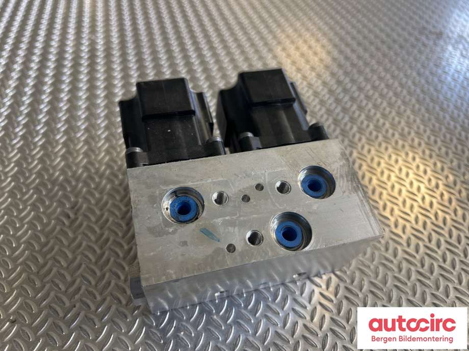 Diverse deler til Audi Q4 e-tron 2021-->>  (AUDI|1EA 816 681 E|)