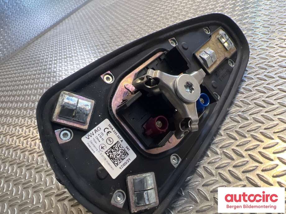 Antenne forsterker til Audi Q4 e-tron 2021-->>  (AUDI|5WA 035 507 A|)