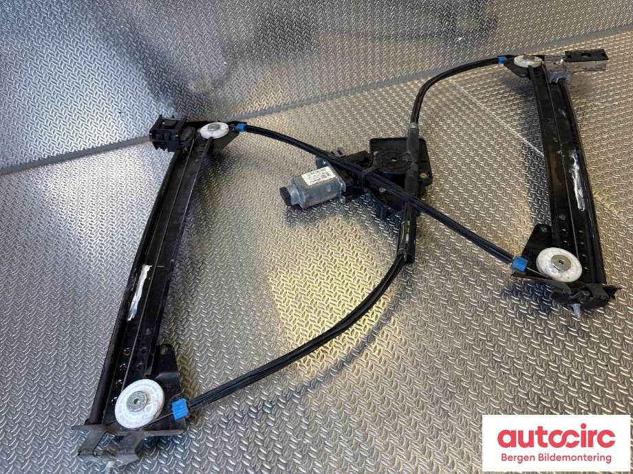 Ruteheis til Tesla Model S 2013-2016 (Fase 1)  (TESLA|6006551-00-G|)