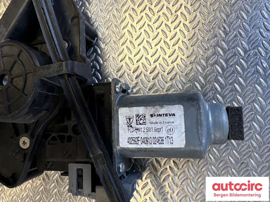 Ruteheis til Tesla Model S 2013-2016 (Fase 1)  (TESLA|6006551-00-G|)