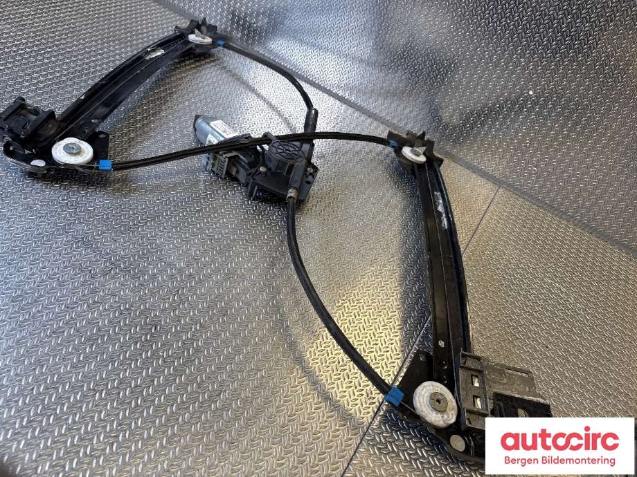Ruteheis til Tesla Model S 2013-2016 (Fase 1)  (TESLA|6006651-00-G|)