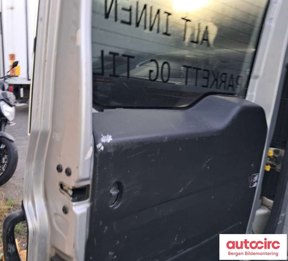 Dør venstre bak varebil til Fiat Doblo 2010-->> (Type II)  (FIAT|52109291|)