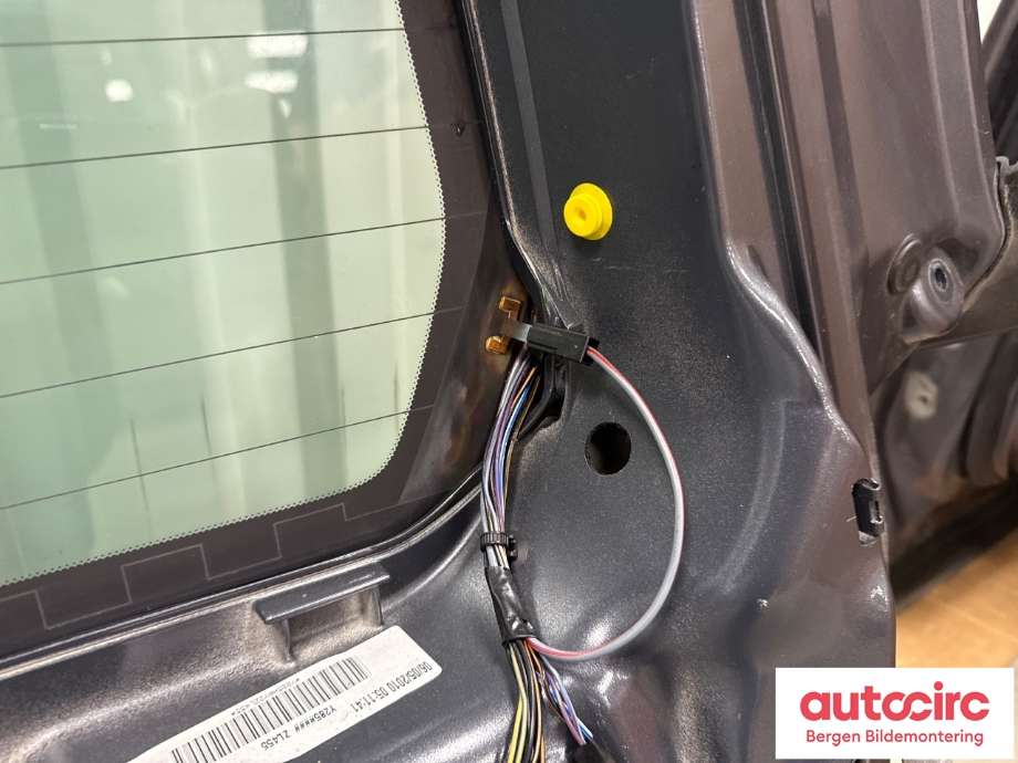 Bakluke combi til Volvo V70 2007-2013 (Type III, Fase 1)  (VOLVO|39807944|)