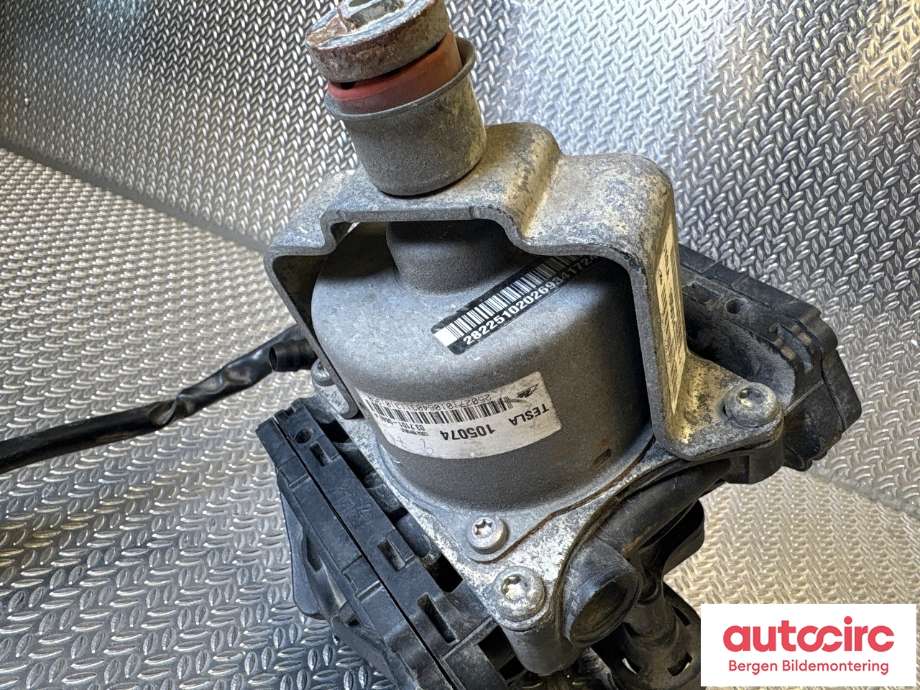Vakuumpumpe til Tesla Model S 2013-2016 (Fase 1)  (TESLA|6006359-00-A|)