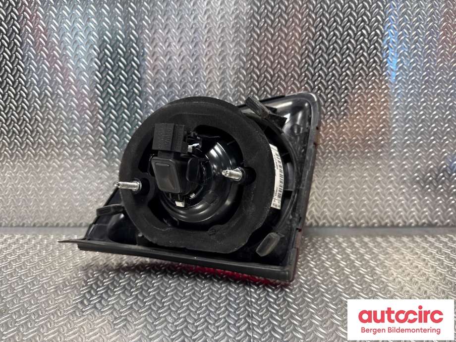 Baklykt høyre indre til VW Golf, Plus/Cross 2009-2013 (Fase 2)  (VOLKSWAGEN|5M0 945 094 S|)