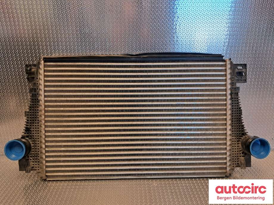 Intercooler til VW Amarok 2010-2016 (Type I, Fase 1) (VOLKSWAGEN|2H0 145 804 C|)