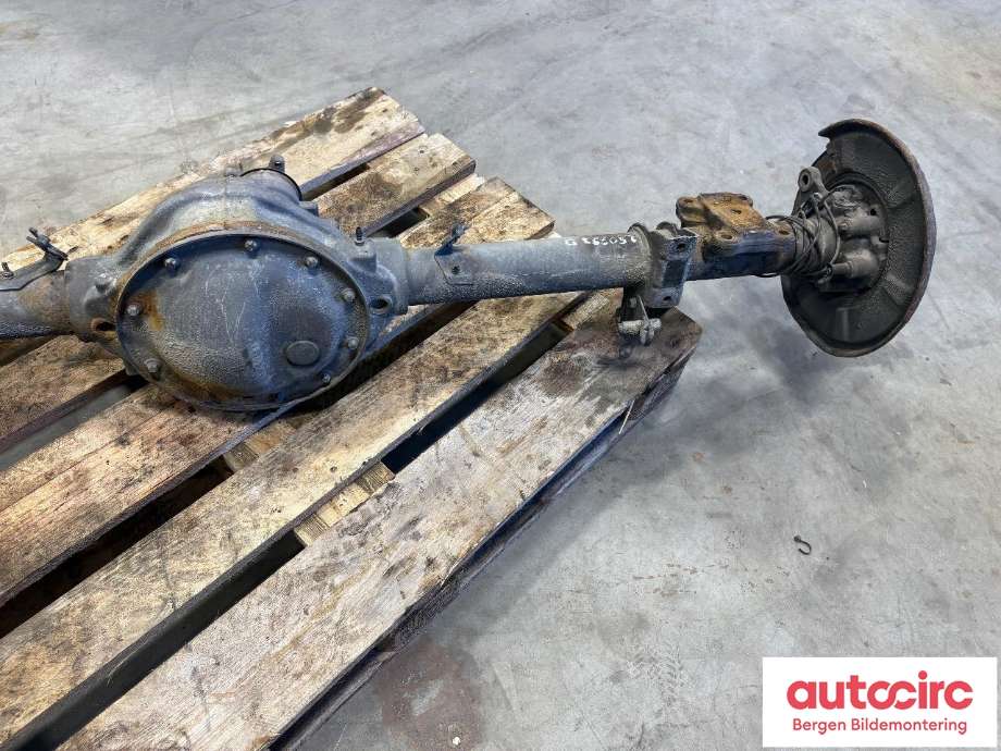 Bakaksel til Mercedes Sprinter 2013-2018 (Fase 2) (906) (906) (MERCEDES|A 000 350 04 00|)