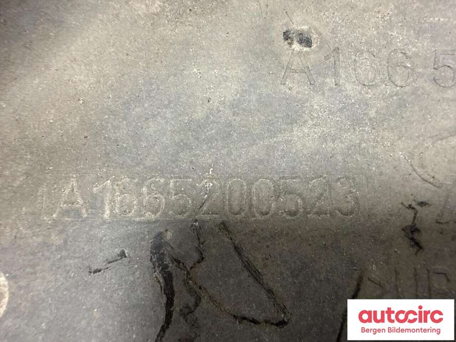 Motorplate under motor til Mercedes GLE 2015-2018 (Fase 2) (W166) (W166) (MERCEDES|A 166 520 05 23|)