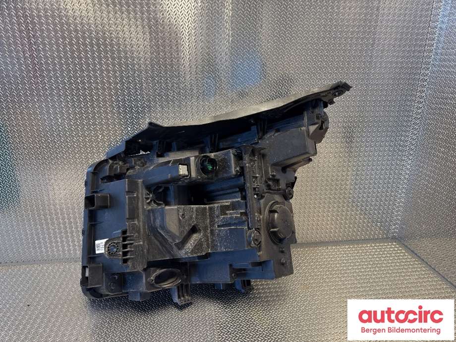Frontlykt høyre halogen til Hyundai Santa Fe 2021-->> (Type IV)  (HYUNDAI|92102S1600|)