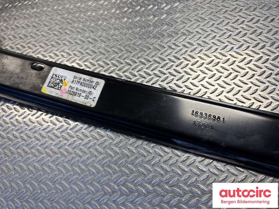 Ruteheis til Tesla Model X 2016-->> (TESLA|1028819-90-C|)