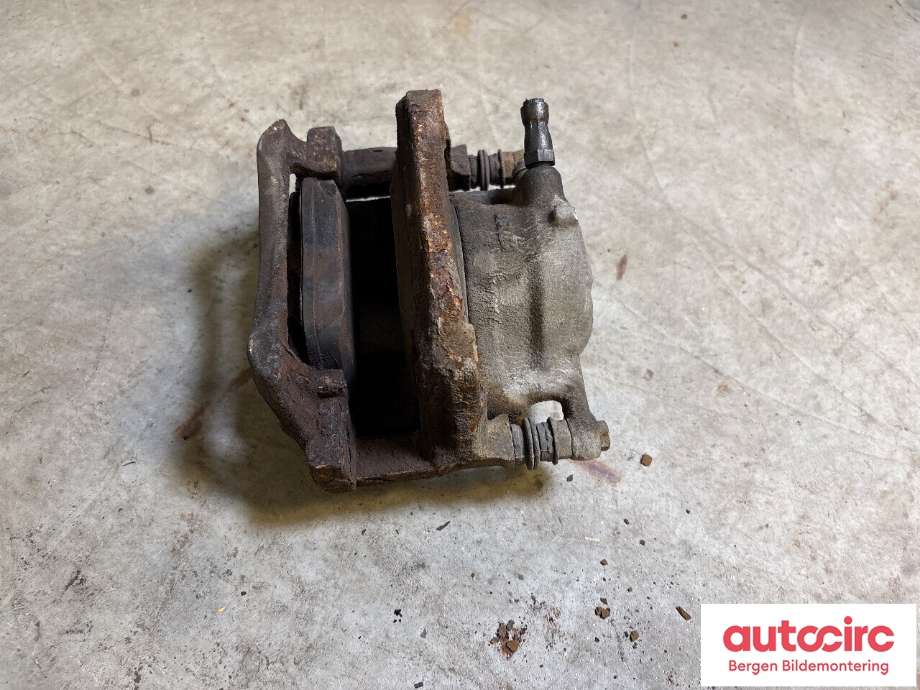 Bremsecaliper venstre foran til Mercedes B-Klasse 2011-2018 (W246) (W246) (MERCEDES|A 000 421 67 81|A 000 421 37 81|)