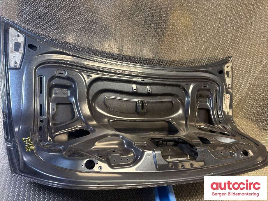 Bakluke sedan til Audi A6 2005-2008 (Type III, Fase 1) (C6) (C6) (4F5827023F|)
