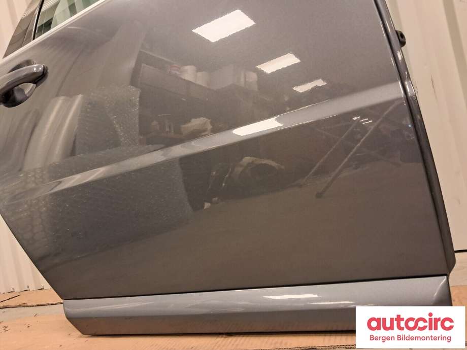 Dør høyre bak til Volvo V70 2007-2013 (Type III, Fase 1)  (VOLVO|32228897|)