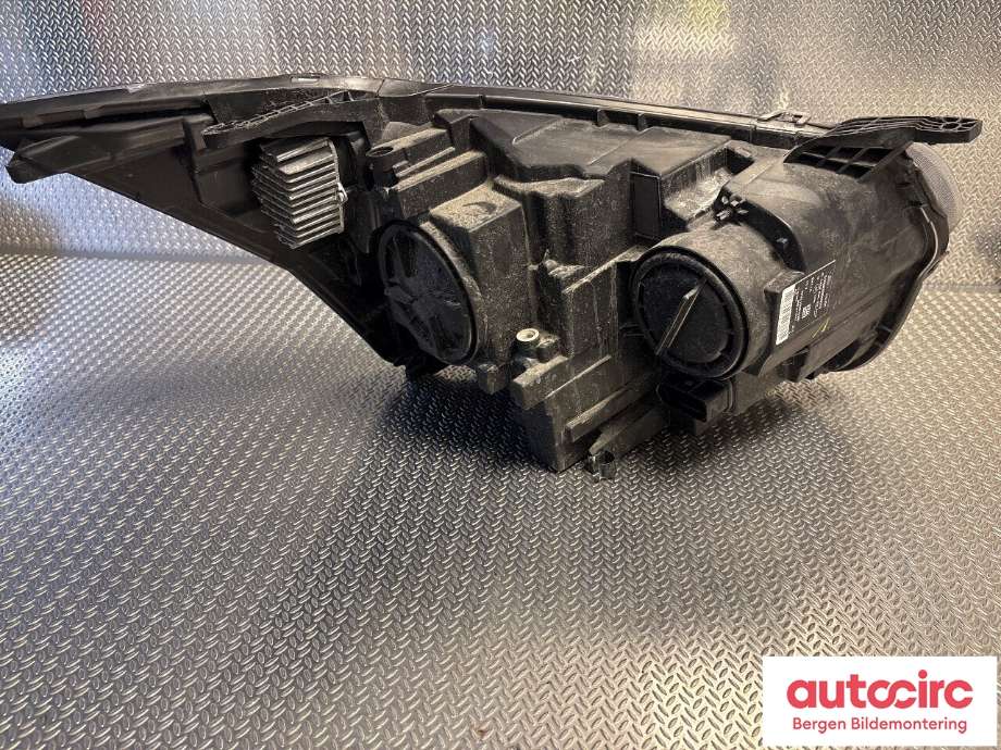Frontlykt venstre halogen til Ford Transit Connect 2018-->> Type II, Fase 2  (FORD|2382914|KK31-13W030-DD|)