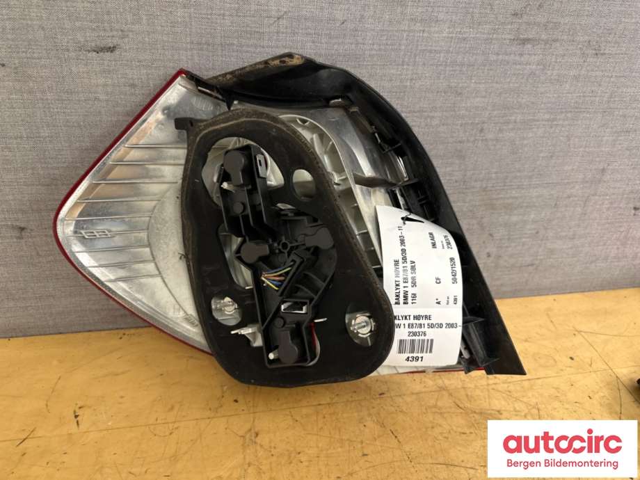 Baklykt høyre til BMW 1-Serie 2004-2011 (E81/E82/E87/E88) (E81/E82/E87/E88) (BMW|6 924 502|63 21 6 924 502|)
