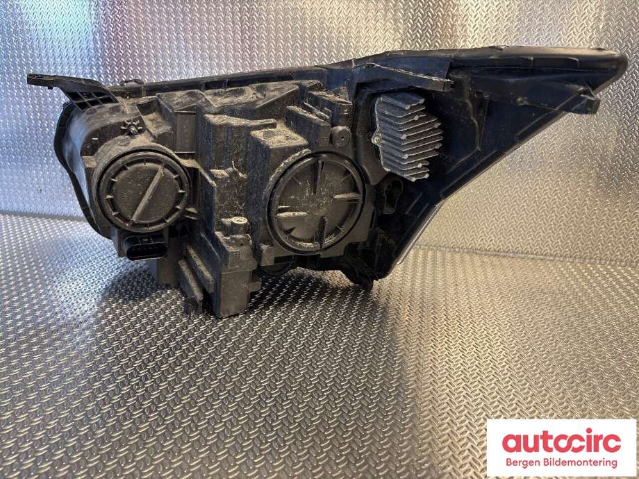 Frontlykt høyre halogen til Ford Transit Connect 2018-->> Type II, Fase 2 (FORD|2382912|KK31-13W029-DD|)
