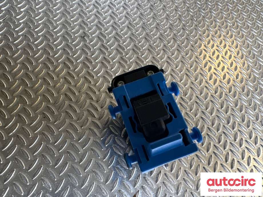 Bryter ruteheis til Mercedes G-Wagen 1990-->> (W463) (W463) (MERCEDES|A 463 820 28 10|)