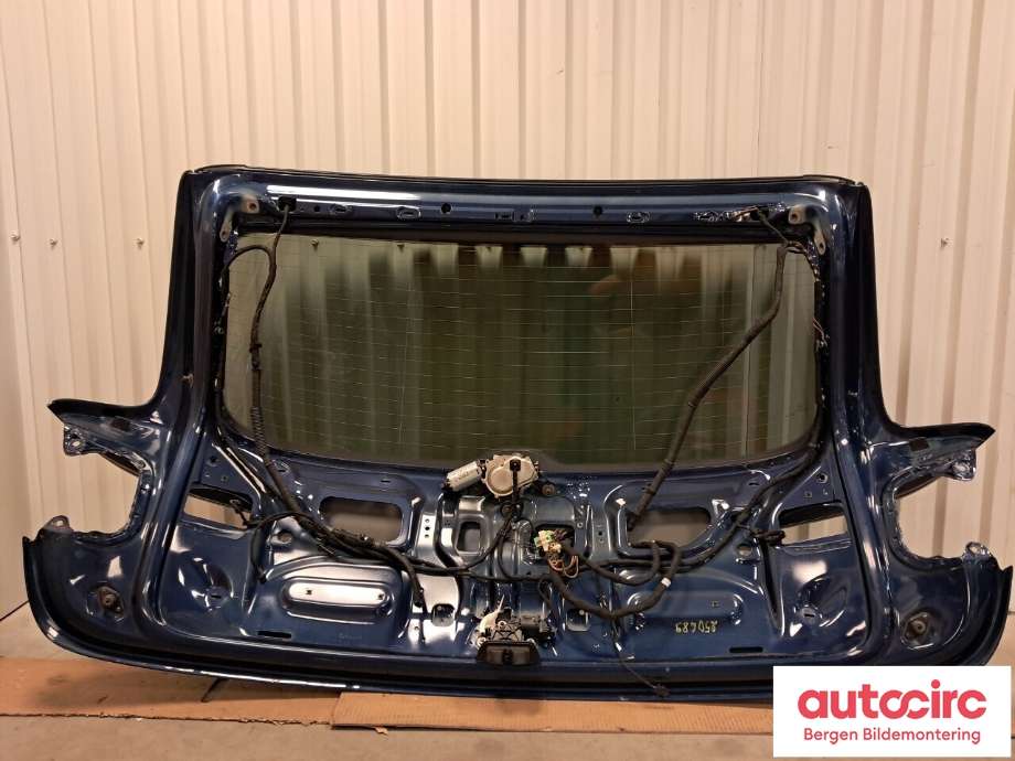 Bakluke combi til Audi Q7 2006-2010 (Type I, Fase 1)  (AUDI|4L0 827 023|)