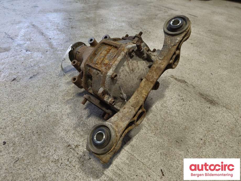 Kardang klokke bak til Toyota Hiace 2007-2012 (Fase 3)  (TOYOTA|4111026740|)
