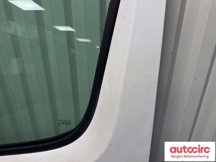 Dør venstre 2dørs til Renault Master 2010-2013 (Type III, Fase 1)  (RENAULT|801017005R|)