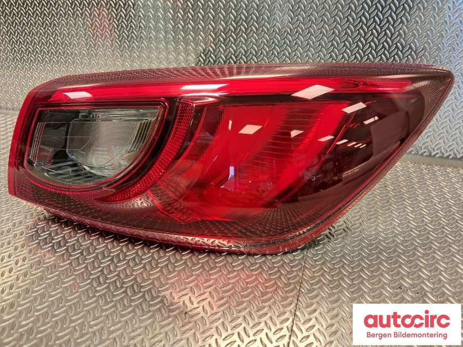 Baklykt høyre til Mazda CX-3 2015-2022  (MAZDA|DB2S51150F|)