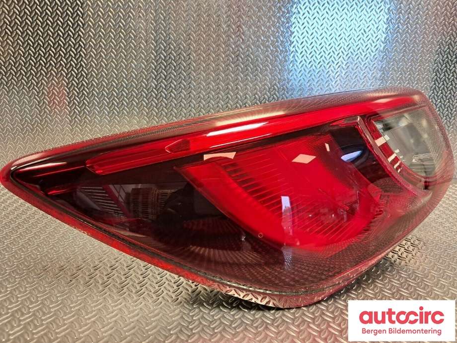 Baklykt venstre til Mazda CX-3 2015-2022  (MAZDA|DB2S51160F|)