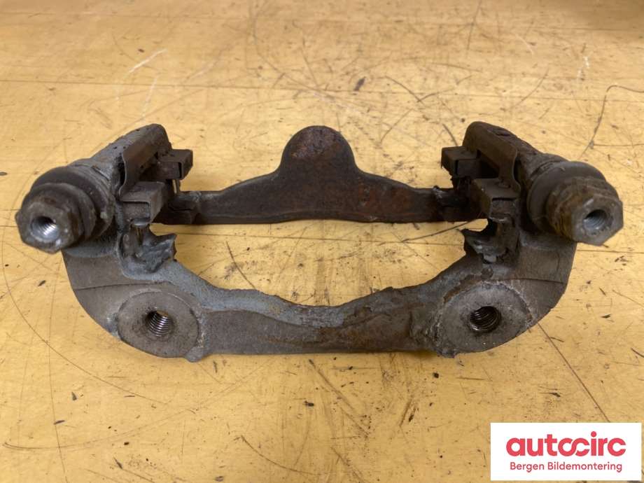 Bremsecaliper brakett til BMW 1-Serie 2004-2011 (E81/E82/E87/E88) (E81/E82/E87/E88) (BMW|34 11 6 774 038|)