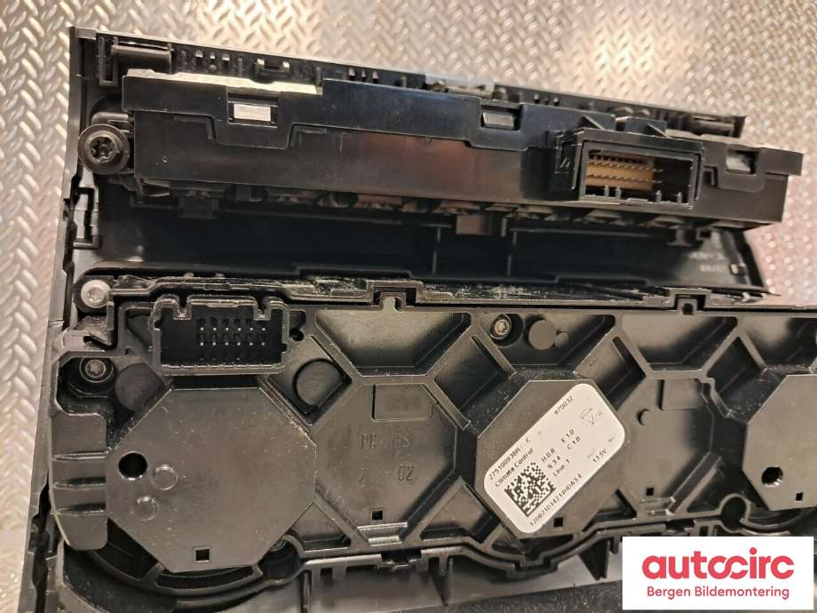 Varmeapparat betjening til Renault Captur 2020-->> (Type II)  (RENAULT|275100936R|)