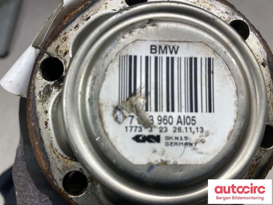 Drivaksel høyre bak til BMW 1-Serie 2004-2011 (E81/E82/E87/E88) (E81/E82/E87/E88) (BMW|33 21 7 547 070|)